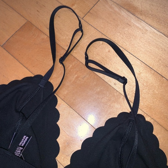 [S] VICTORIA’S SECRET bralette bundle - Picture 6 of 16